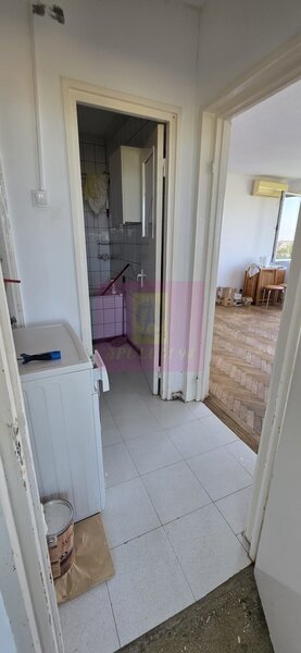 Apartament 3 camere de vanzare in Ploiesti, zona Cameliei