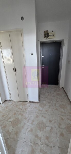 Apartament 3 camere de vanzare in Ploiesti, zona Cameliei